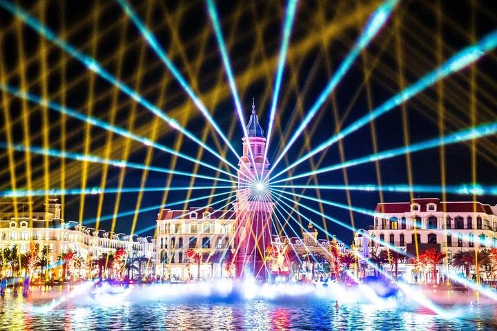 'Thánh địa chơi đêm' Phú Quốc United Center có gì? - 6