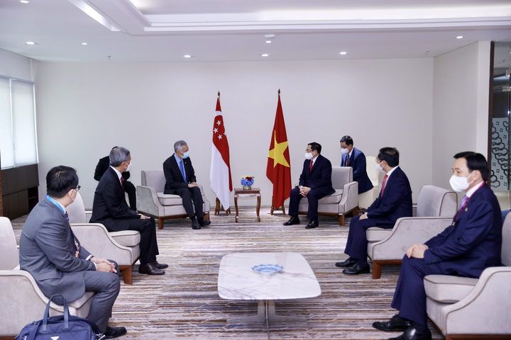 Thủ tướng Phạm Minh Chính gặp gỡ lãnh đạo Campuchia, Singapore, Malaysia - 4