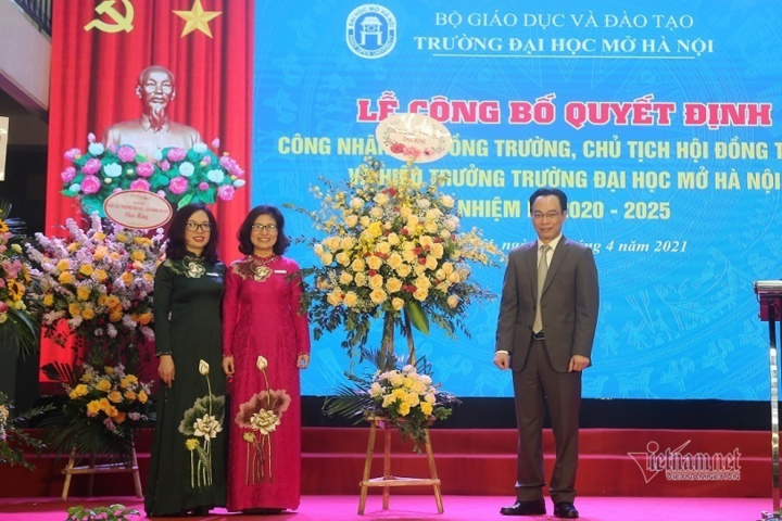 Đại học Mở Hà Nội có Hiệu trưởng mới - 2