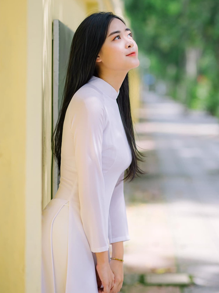 nữ sinh Nùng học giỏi ảnh 3 Ngắm nhan sắc nữ sinh dân tộc Nùng học giỏi, mơ ước làm MC - 3