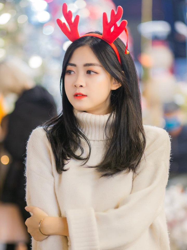 nữ sinh Nùng học giỏi ảnh 7 Ngắm nhan sắc nữ sinh dân tộc Nùng học giỏi, mơ ước làm MC - 7