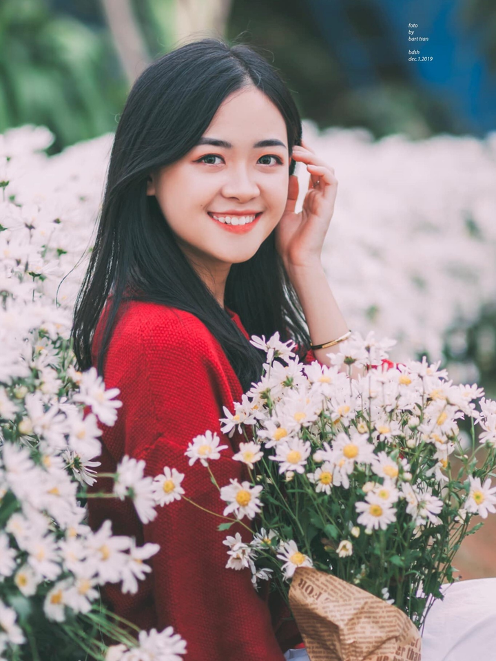 nữ sinh Nùng học giỏi ảnh 6 Ngắm nhan sắc nữ sinh dân tộc Nùng học giỏi, mơ ước làm MC - 6