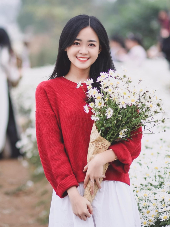 nữ sinh Nùng học giỏi ảnh 10 Ngắm nhan sắc nữ sinh dân tộc Nùng học giỏi, mơ ước làm MC - 10