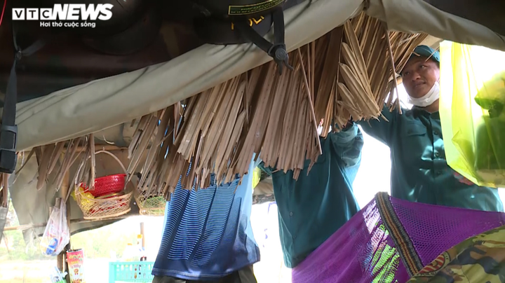 Ảnh: Bộ đội biên phòng, công an 'thâu đêm suốt sáng' siết chặt biên giới Tây Nam - 7