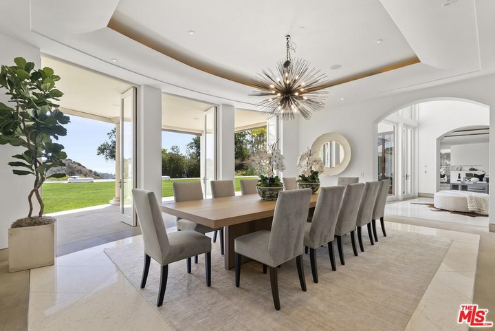 Ngắm biệt thự 27,9 triệu USD của tỷ phú truyền thông Mỹ - 5