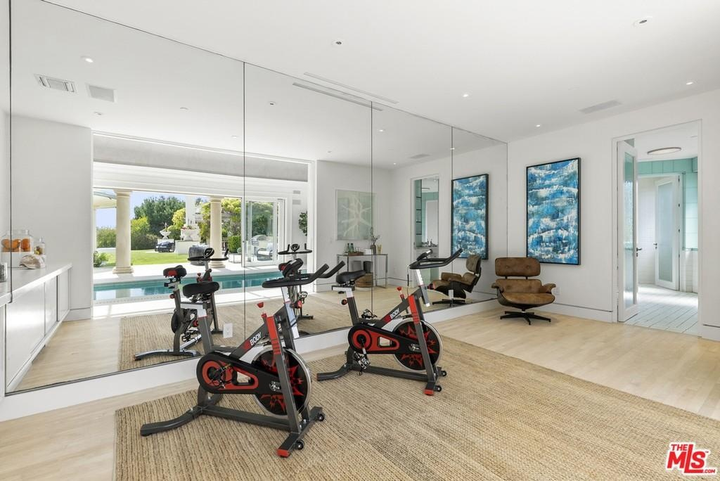 Ngắm biệt thự 27,9 triệu USD của tỷ phú truyền thông Mỹ - 8