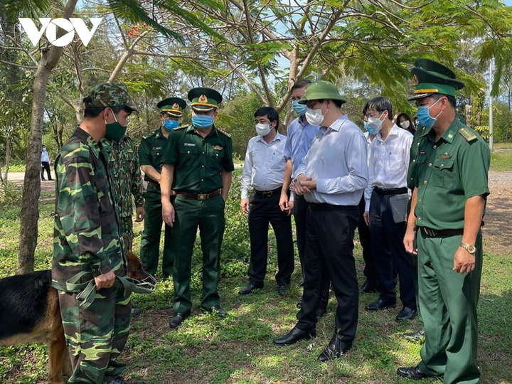 Bộ trưởng Y tế: Chuẩn bị kịch bản dịch COVID-19 lây lan rộng - 1