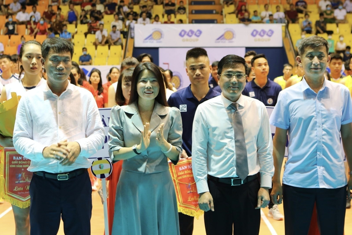 Khởi tranh giải bóng chuyền hạng A toàn quốc cúp FLC 2021 - 2