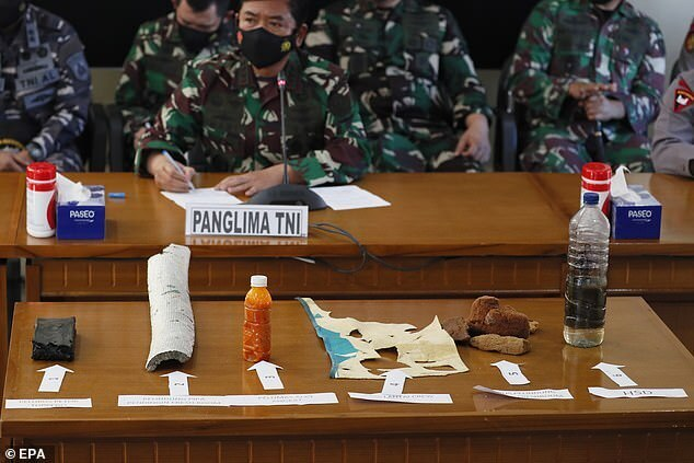 Tìm thấy tàu ngầm Indonesia mất tích, mảnh vỡ hé lộ nguyên nhân thảm họa - 1