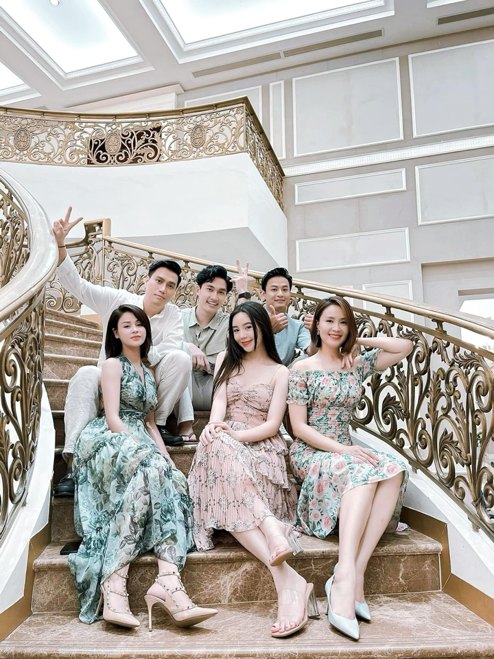 'Hướng dương ngược nắng' đóng máy sau hơn 200 ngày quay - 1