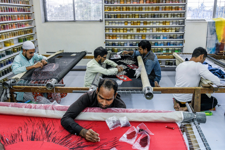 Ngành công nghiệp phục vụ thảm đỏ Ấn Độ thêm một lần sụp đổ - 6