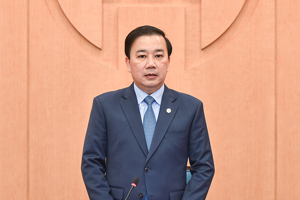 Người trở về Hà Nội sau dịp nghỉ lễ 30/4 phải khai báo y tế - 2