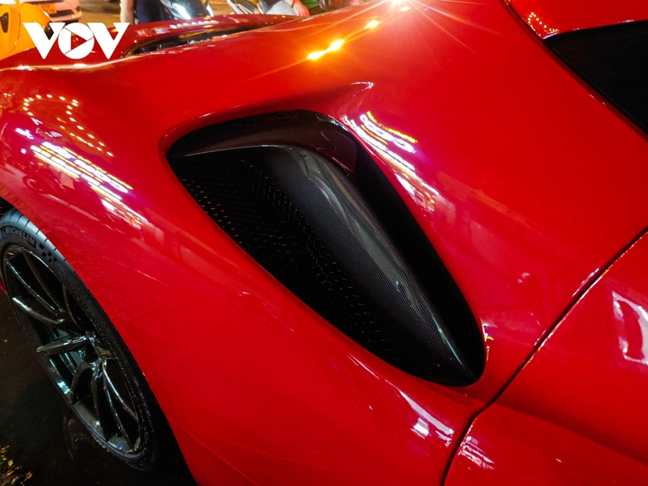 Ferrari SF90 Stradale đầu tiên về Việt Nam lần đầu xuống phố - 7
