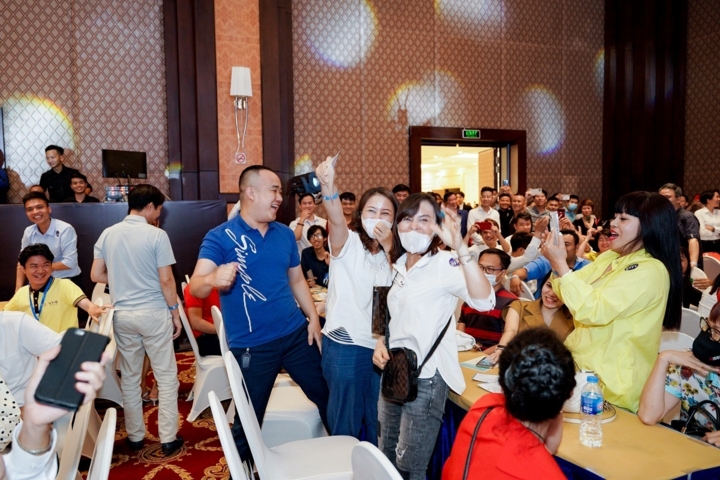 Mua nhà Vinhomes Ocean Park, khách hàng trúng lớn ô tô VinFast LuxA - 2