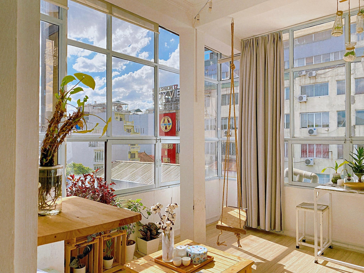 Cô gái tự sửa nhà kho cũ thành căn phòng hệt homestay, ngập góc 'sống ảo' xịn sò - 3