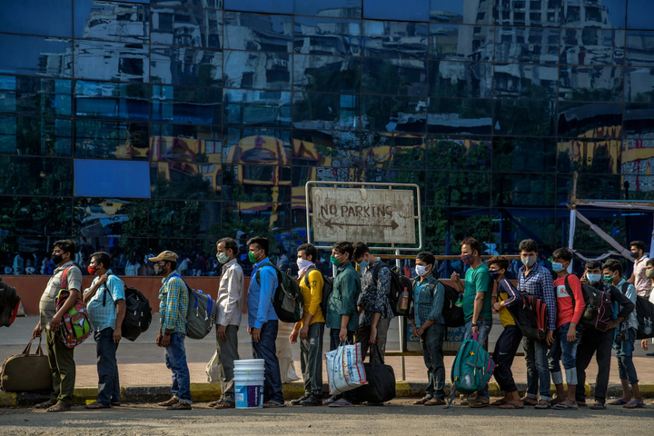 Ngành công nghiệp phục vụ thảm đỏ Ấn Độ thêm một lần sụp đổ - 3