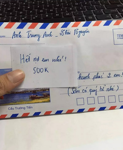 Loạt phong bì mừng cưới có 1-0-2 khiến cô dâu chú rể chỉ biết 'cười ra nước mắt' - 3