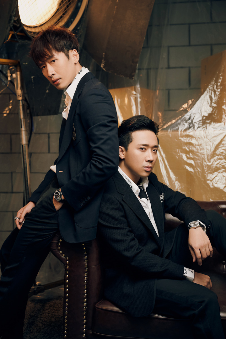 'Bố già' xuất ngoại, Trấn Thành và Tuấn Trần tung ảnh chụp chung sang, 'ngầu' - 2