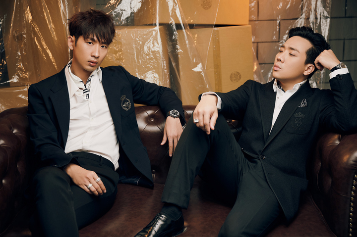 'Bố già' xuất ngoại, Trấn Thành và Tuấn Trần tung ảnh chụp chung sang, 'ngầu' - 4