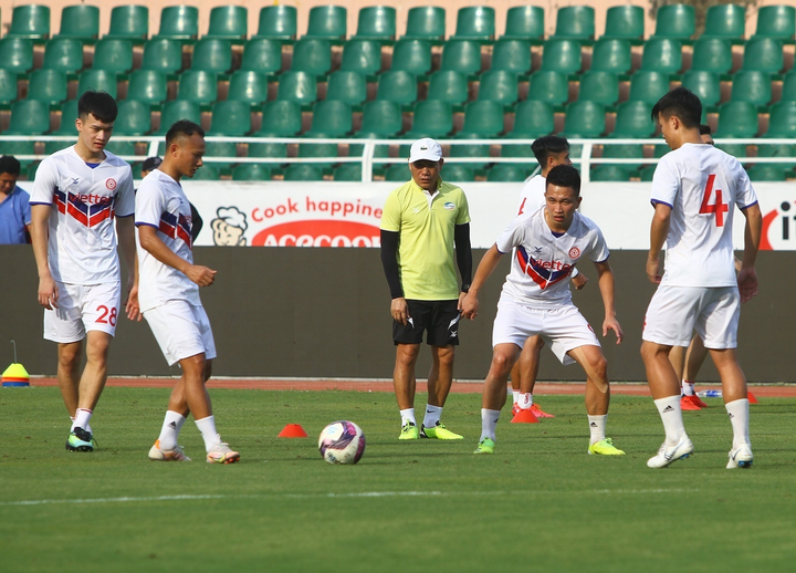 Vũ Minh Tuấn: Vắng Lee Nguyễn là tổn thất cho CLB TP.HCM - 1