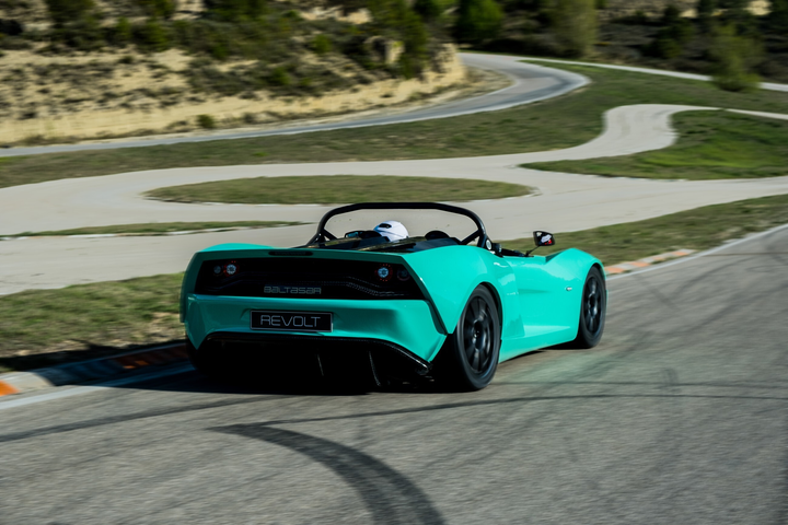 Khám phá siêu xe điện mui trần giá hơn 6 tỷ đồng - 5