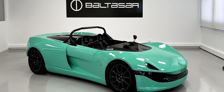 Khám phá siêu xe điện mui trần giá hơn 6 tỷ đồng - 4