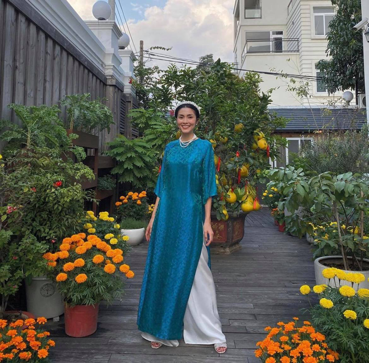 Gia cảnh nghèo khó, nợ nần trước khi nổi tiếng của 6 mỹ nhân bậc nhất Vbiz - 9