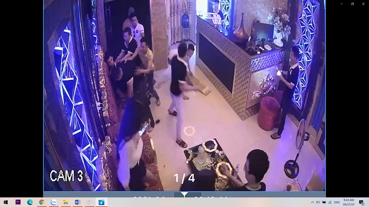 Bị cô gái từ chối đi chơi, nhóm côn đồ hành hung nhân viên, đập phá quán karaoke - 1