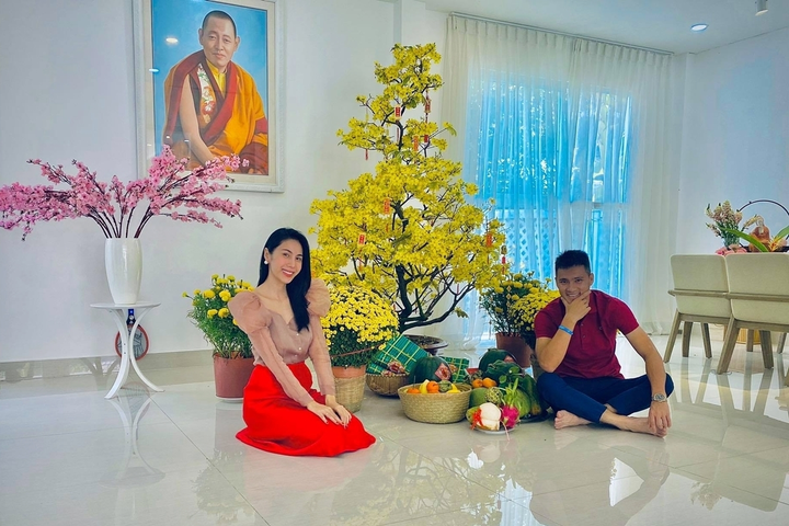 Gia cảnh nghèo khó, nợ nần trước khi nổi tiếng của 6 mỹ nhân bậc nhất Vbiz - 5