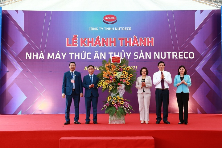 Khánh thành nhà máy sản xuất thức ăn Thủy sản công suất 100.000 tấn/năm - 2