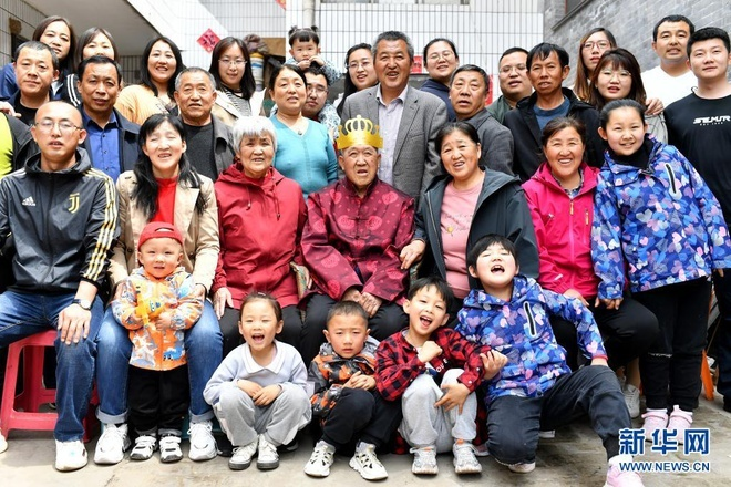 Dân số Trung Quốc lần đầu giảm trong 50 năm - 1