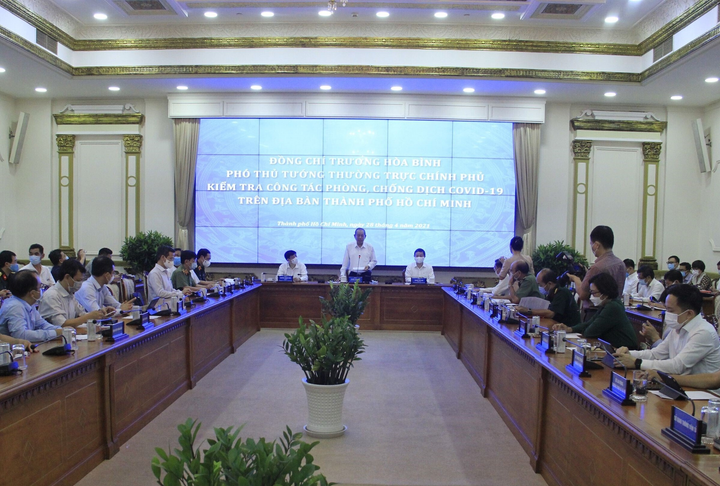 Phó Thủ tướng Trương Hòa Bình: TP.HCM tự quyết việc tổ chức lễ hội dịp lễ 30/4 - 2