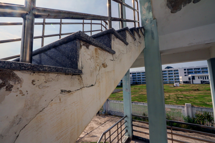 Ký túc xá 77 tỷ đồng bỏ hoang hơn 8 năm - 6