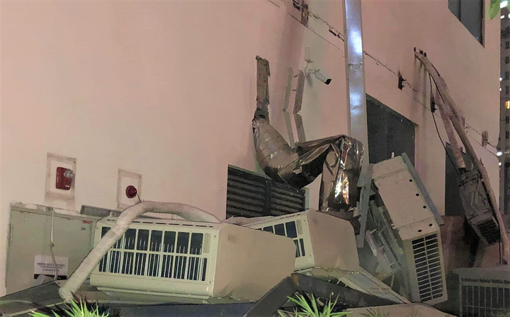 Giàn điều hoà khổng lồ ở chung cư Hà Nội đổ sập xuống sân chơi trẻ em - 5