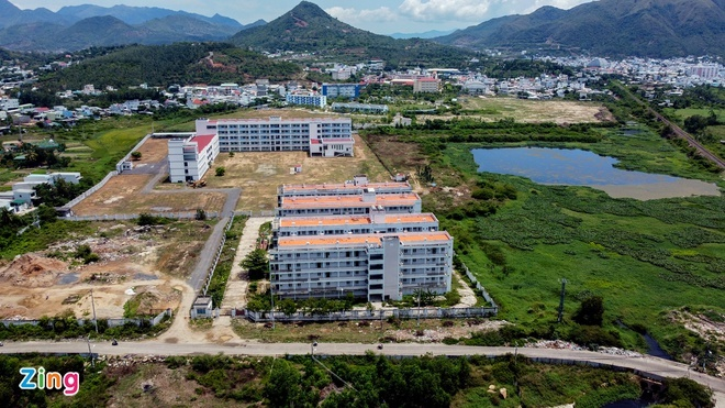 Ký túc xá 77 tỷ đồng bỏ hoang hơn 8 năm - 1