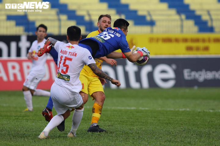 Trực tiếp bóng đá Thanh Hóa 1-2 HAGL: Công Phượng ghi bàn - 4
