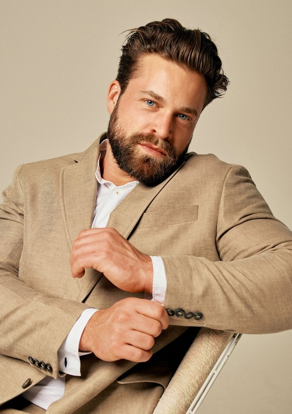 mẫu ngoại cỡ ảnh 7 Ảnh: Những người mẫu nam nổi tiếng nhờ thân hình 'khổng lồ' - 7