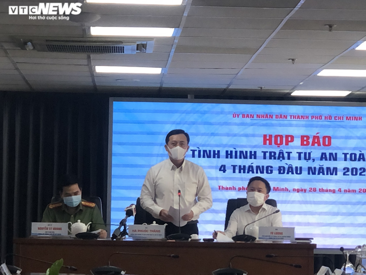 Lo dịch COVID-19, Công an TP.HCM siết chặt kiểm soát các cơ sở lưu trú - 1