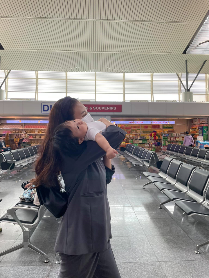 Loạt ảnh đáng yêu của con gái Cường 'Đô La' - Đàm Thu Trang - 6