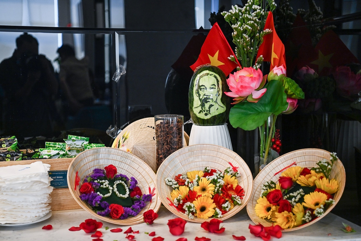 Vietnam Airlines tưng bừng kỷ niệm ngày 30/4 trên các chuyến bay - 4