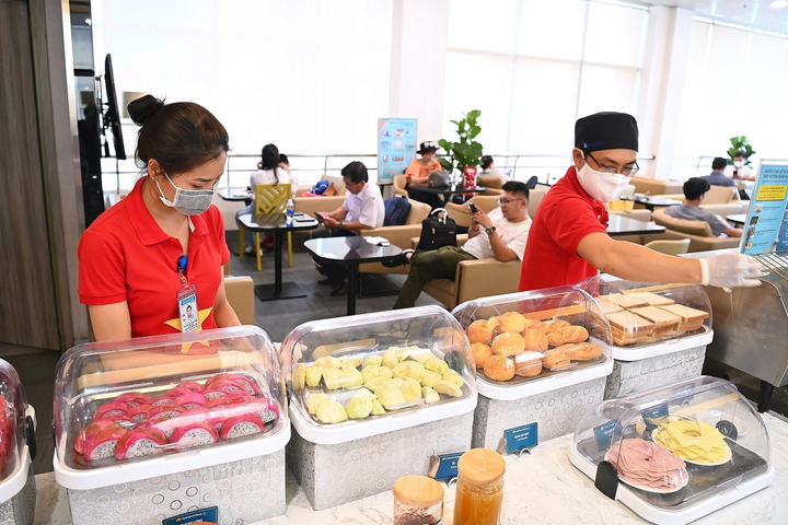 Vietnam Airlines tưng bừng kỷ niệm ngày 30/4 trên các chuyến bay - 3