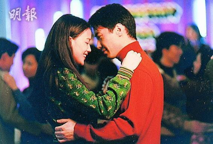 Quá khứ bị bố mẹ người yêu khinh miệt và cuộc sống viên mãn của Thư Kỳ ở tuổi 45 - 4