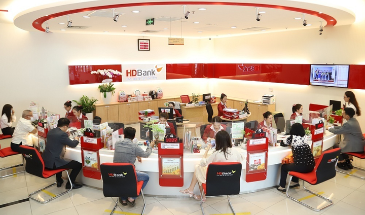 HDBank định hướng tiếp tục phát triển 'Happy Digital Bank' - 2