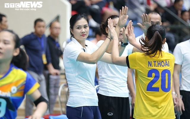 Kim Huệ bị cảnh cáo: Lỗ hổng quy chế chuyển nhượng bóng chuyền - 2