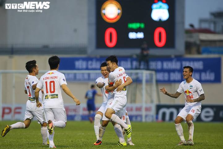 Trực tiếp bóng đá HAGL 2-2 Becamex Bình Dương: Chủ nhà 3 lần sút trúng xà, cột - 6