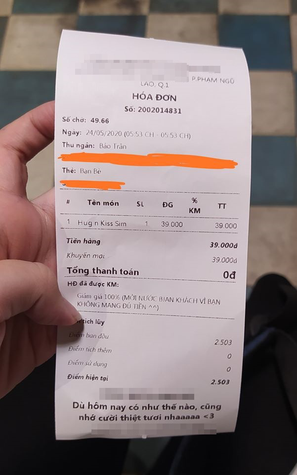 Nhóm học sinh đi ăn hết tiền gặp chủ quán 'hết lòng' và cái kết không ngờ - 4