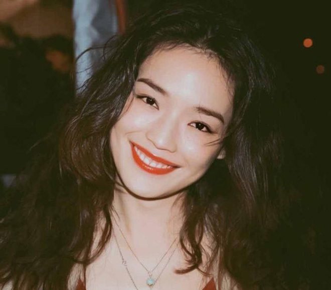 Quá khứ bị bố mẹ người yêu khinh miệt và cuộc sống viên mãn của Thư Kỳ ở tuổi 45 - 10