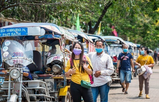 Việt Nam hỗ trợ Lào 500.000 USD chống dịch - 1