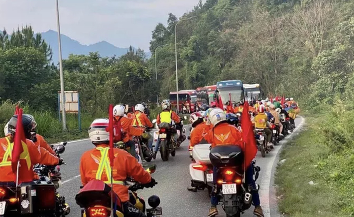 Tắc nghẽn đèo Bảo Lộc hơn 10km, đường lên Đà Lạt kẹt cứng - 2