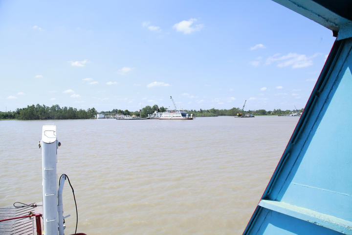 Đường miền Tây tắc cứng, xe đứng chôn chân, người dân chật vật về quê nghỉ lễ - 8